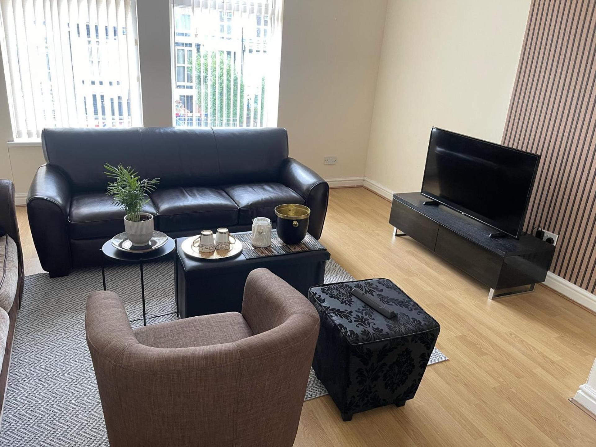 Stylish 1-Bed Apt - Sleeps 4 - Parking - Wifi Manchester Ngoại thất bức ảnh